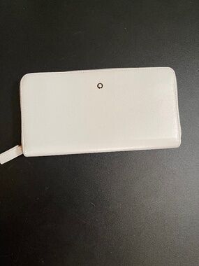 Montblanc White Leather Zip Around Wallet Luxury Designer